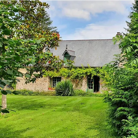 3 Bed Sleeps 6 - Enclosed Patio -fireplace *