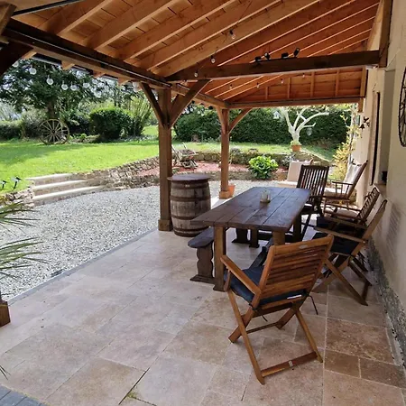 度假居 3 Bed Sleeps 6 - Enclosed Patio -fireplace Beaucoudray