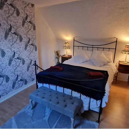 3 Bed Sleeps 6 - Enclosed Patio -fireplace Beaucoudray